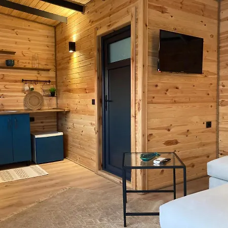 Campsite Baraqa Hoolbox *